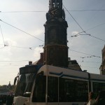 Amsterdam et son tramway près de la tour Munt
